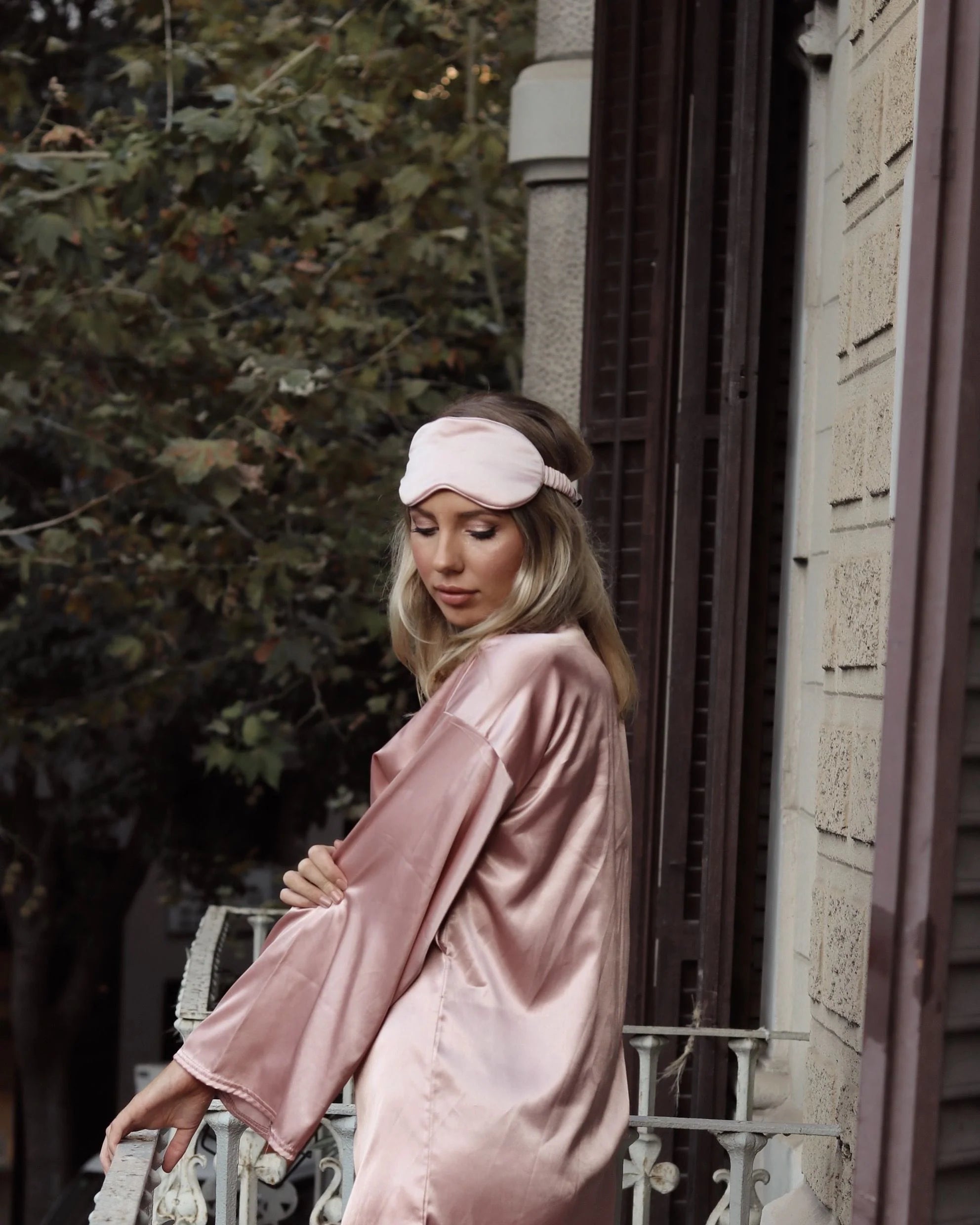 Unlock the Secrets to Healthier Hair: The VAZASILK Silk Bonnet Experience