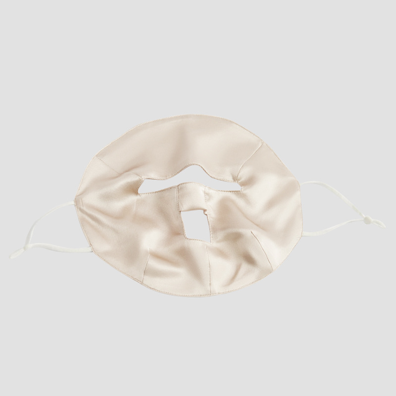 Masque de beauté pour le visage en soie