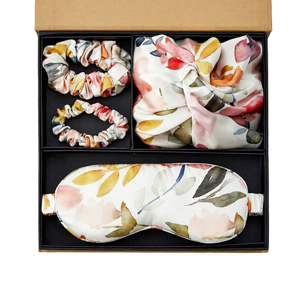 Geschenkset mit Seidenhaube und Augenmaske - Weißes Blumenmuster