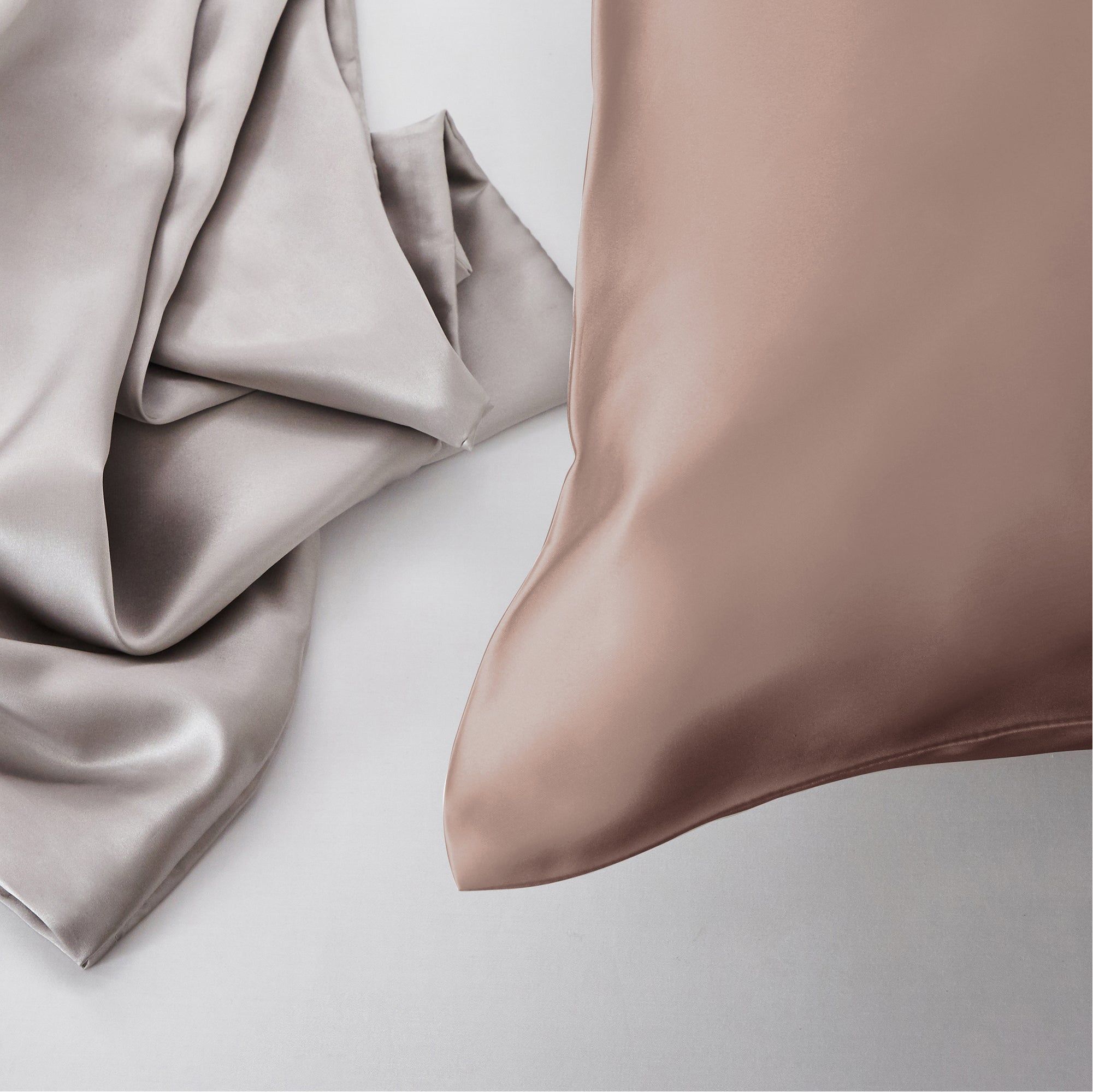 Silk vs. Satin: The Ultimate Pillowcase Showdown for Acne-Prone Skin