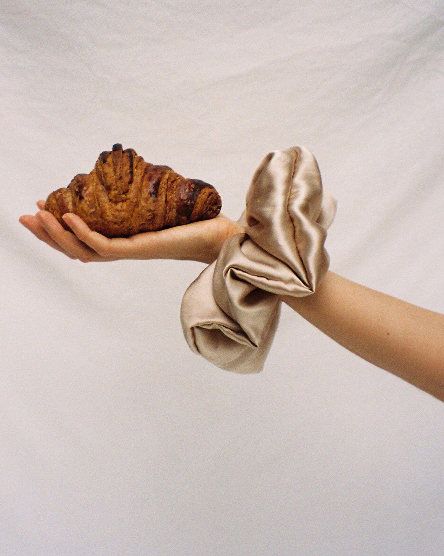 3 Best Scrunchies of 2022: Perfect for Any Occasion - VAZASILK
