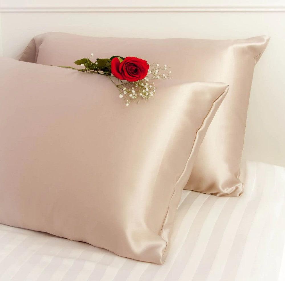 Charmeuse Silk Pillowcase vs Mulberry Silk Pillowcase: Which is Better? - VAZASILK