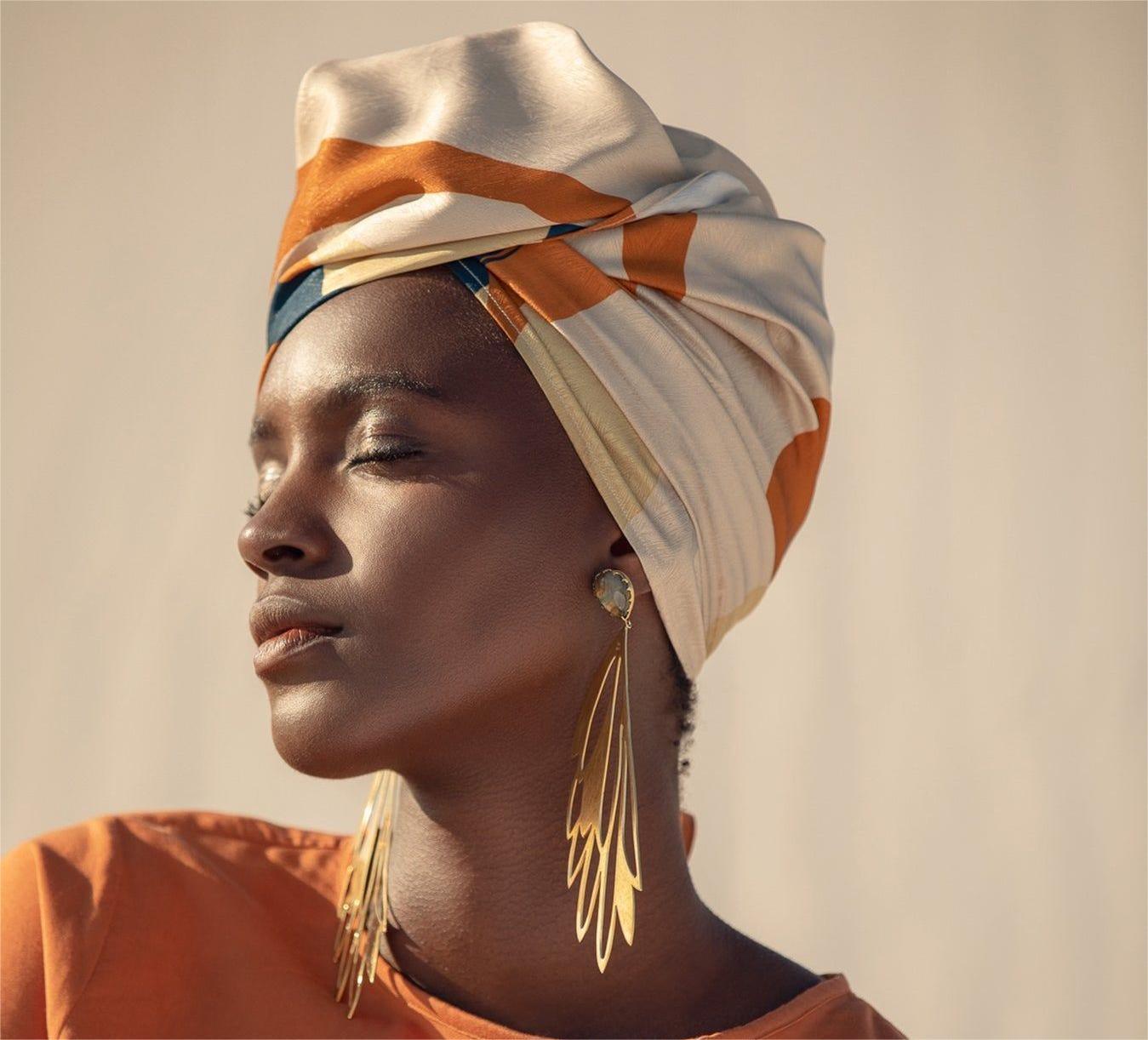 Discover the Luxury of the VAZASILK Silk Hair Bonnet - VAZASILK