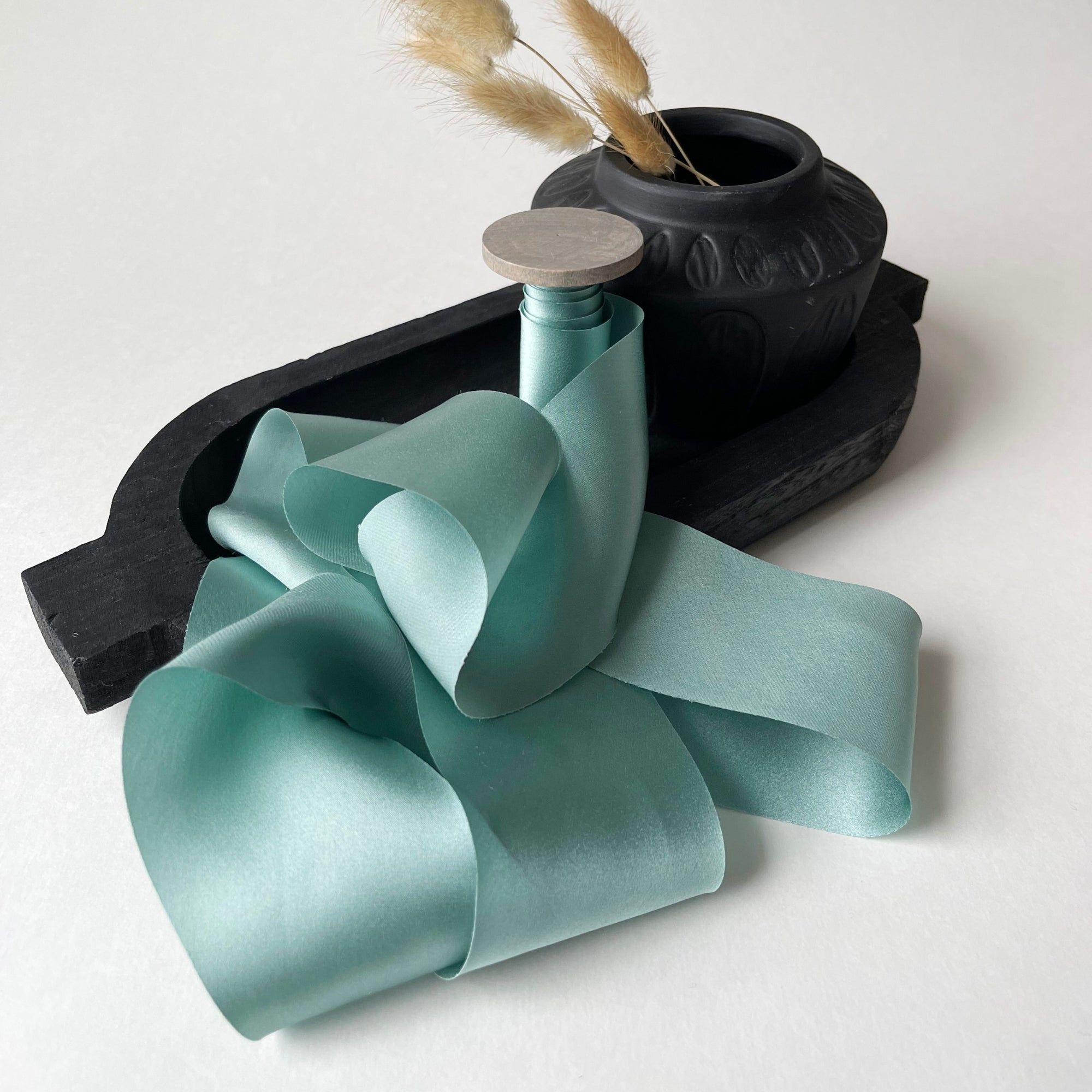 How to make a hand-dyed silk ribbon - VAZASILK