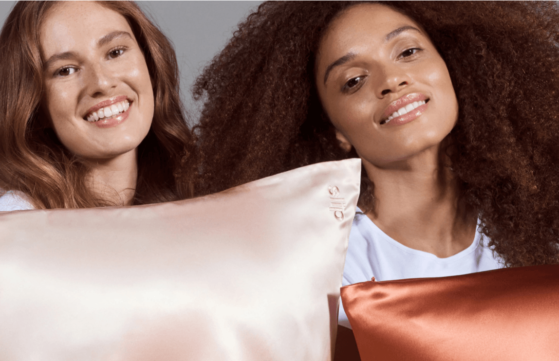 The Benefits of Silk Pillowcases: What Makes Them So Good - VAZASILK