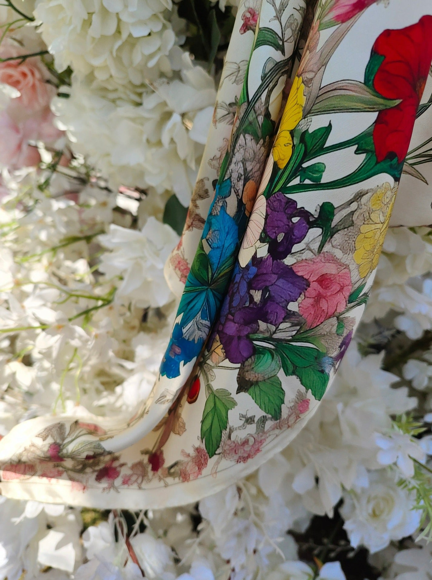 Blossom Elegance: Luxurious Pure Silk Scarf